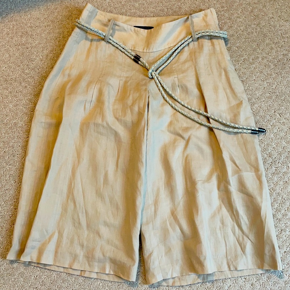 Cream / beige Bermuda short